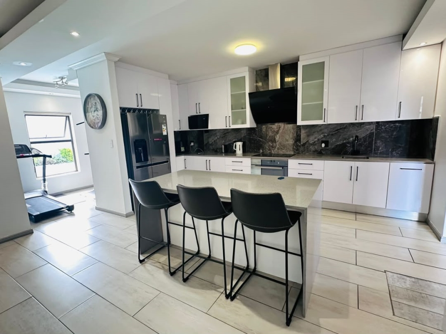 To Let 3 Bedroom Property for Rent in Parklands Western Cape